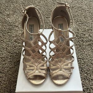 madden girl size 9 rose gold heels